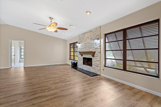 Photo - 11894 Butternut St