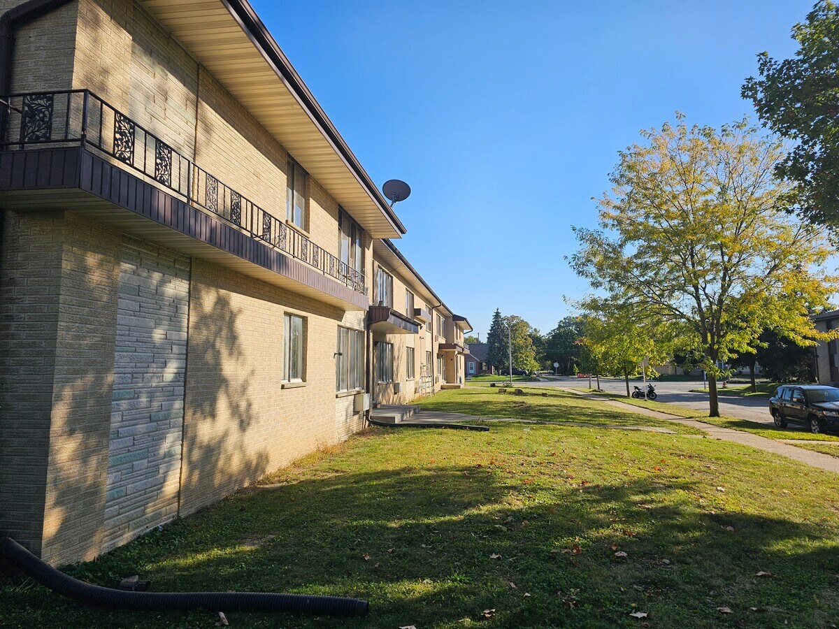 Photo - 4812 N 104th St Unit 4812#1