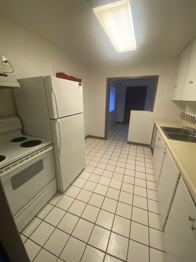 Photo - Henderson - 2 Bedroom - Water Street Location!