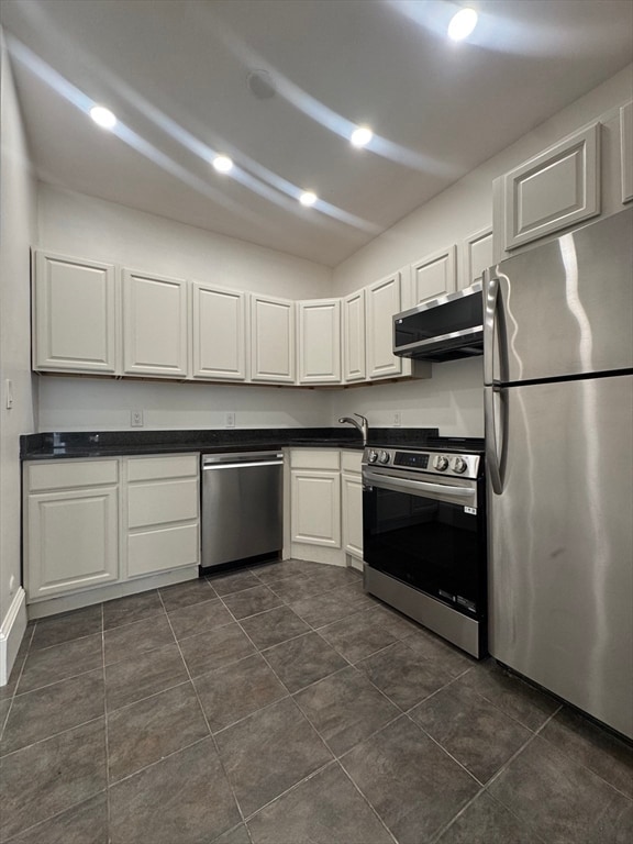 Building Photo - 1082 Commonwealth Ave Unit 303