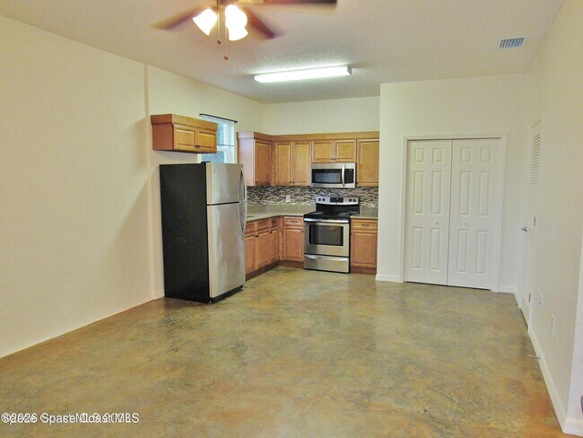 Photo - 39 Carmalt St