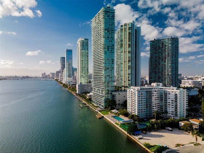 Photo - 3301 NE 5th Ave Unit 418