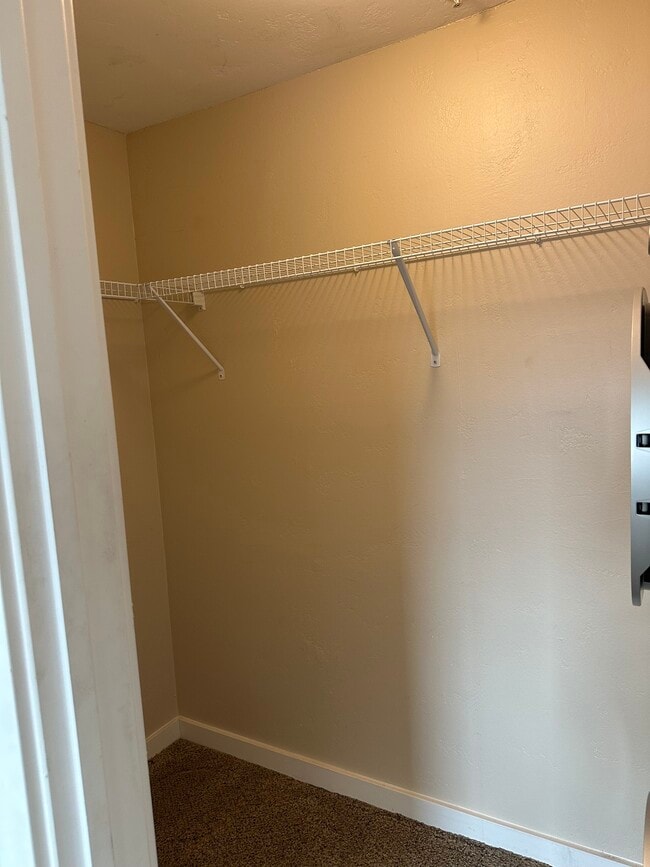 Photo - 6400 Christie Ave Unidad Penthouse top flr