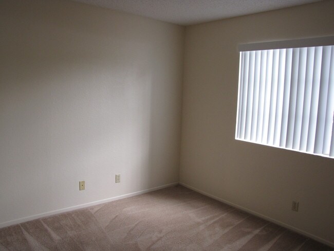 Photo - Reed & Brooke Apartments