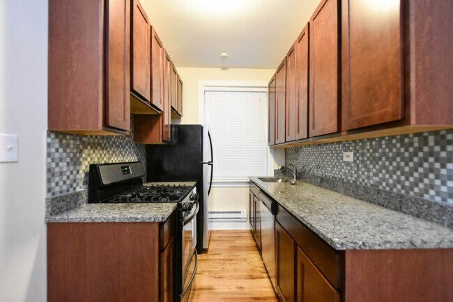 805 Dempster St Unit E2