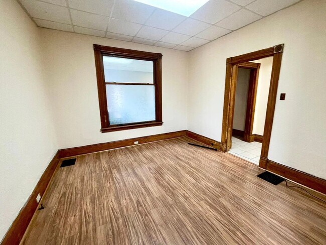 Photo - 646 W 8th St Unidad APT 2