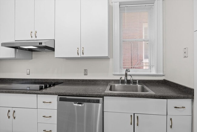 Photo - 6114 Waterman Blvd