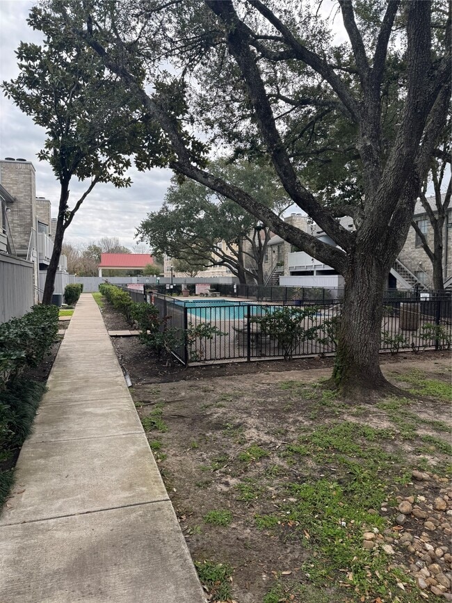 Photo - 10821 Braes Bend Dr