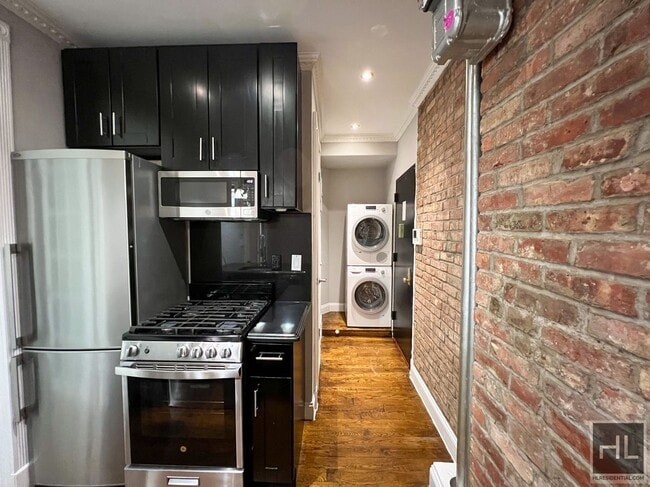 Building Photo - E 106TH ST. Rental