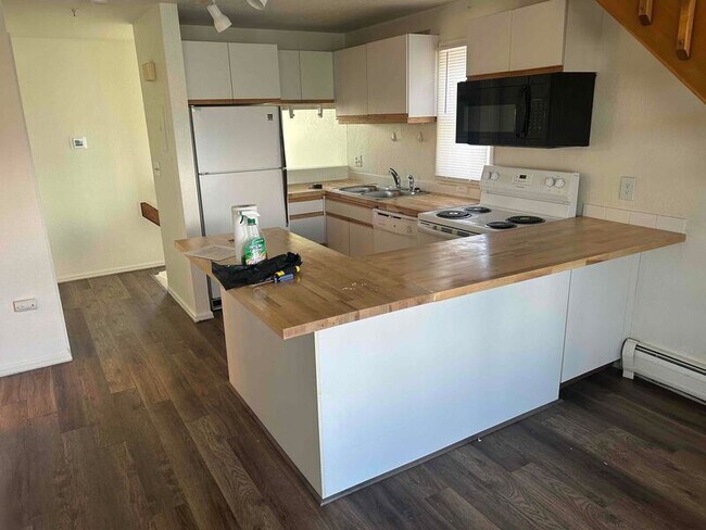 Photo - 2201 Pearl St Unit Apt 319