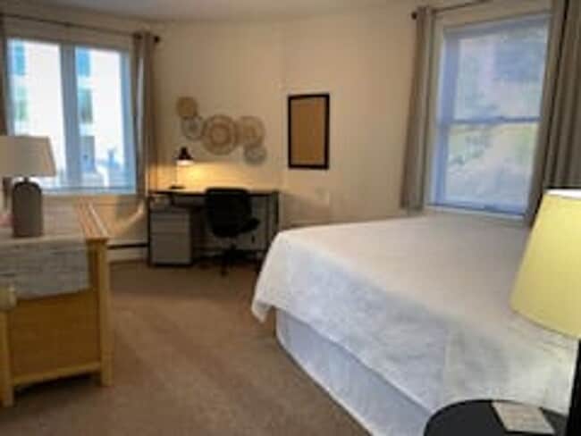 Photo - Cresent NE Apartments Unit #4