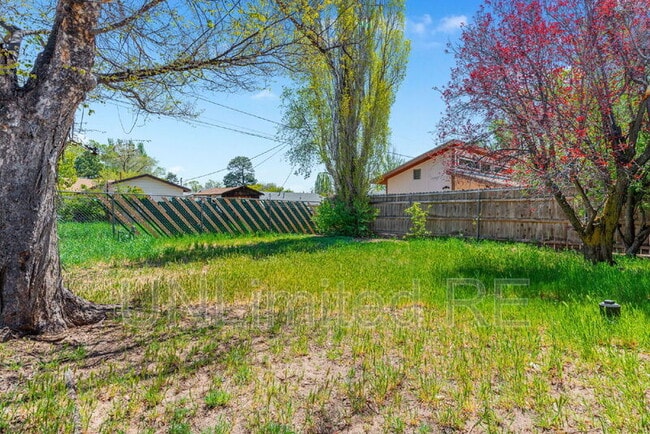 Photo - 2926 N Steves Blvd