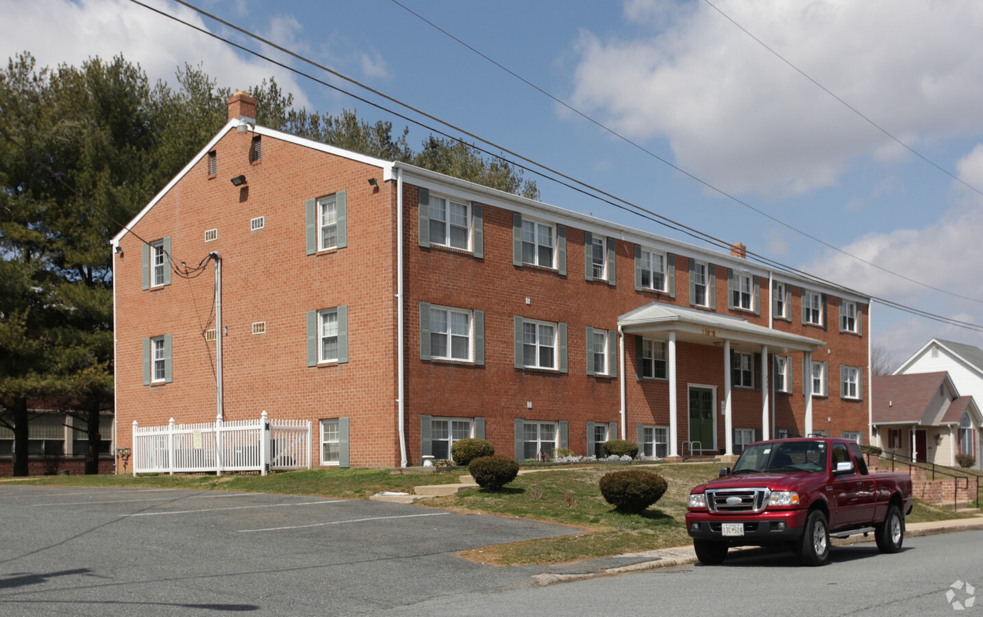 Sunview Apartments - Sunview Apartments