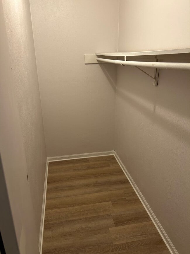 Photo - 1512 W 4th St Unit Apt B