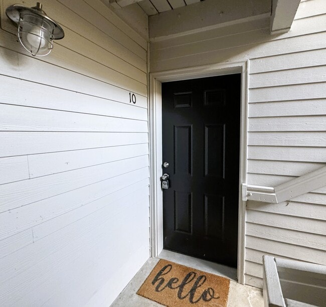 Photo - 10620 SW Davies Rd
