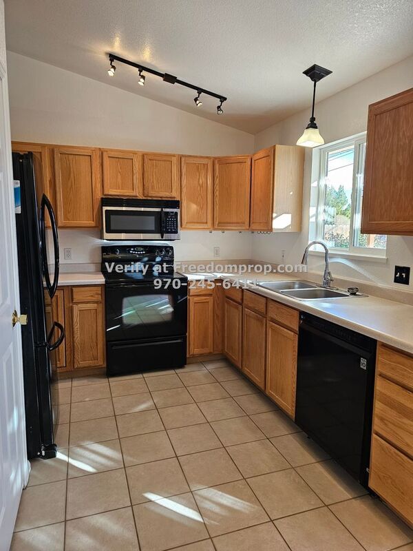 Photo - 740 Gold Rush Dr House