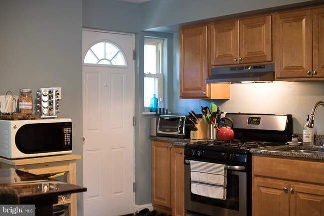 Photo - 402 Wallingford Ave