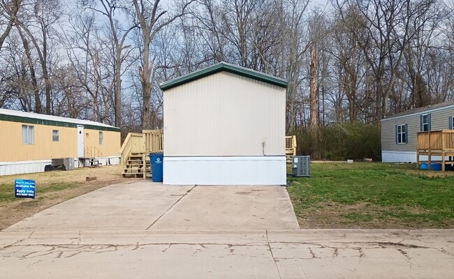 Photo - 31 Deerwood Park