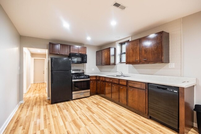 Photo - 1037 W Polk St Unidad 1