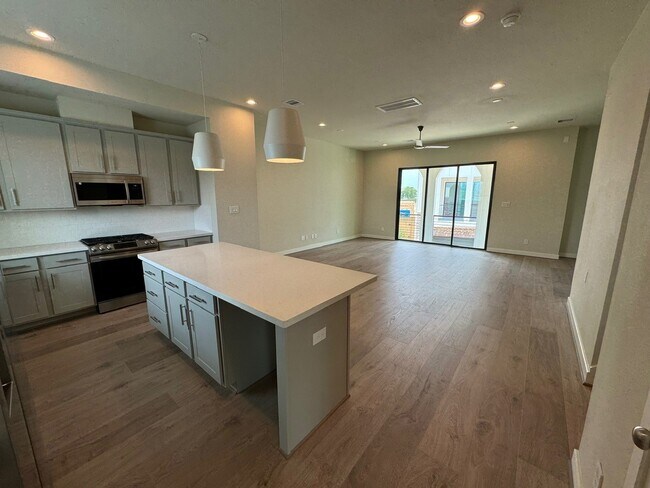 Photo - 3013 Hicks St