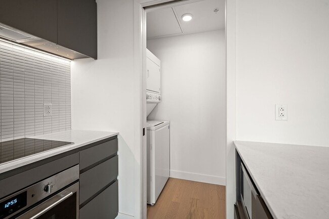 Photo - 1245 Rue de Bleury Unit 4302