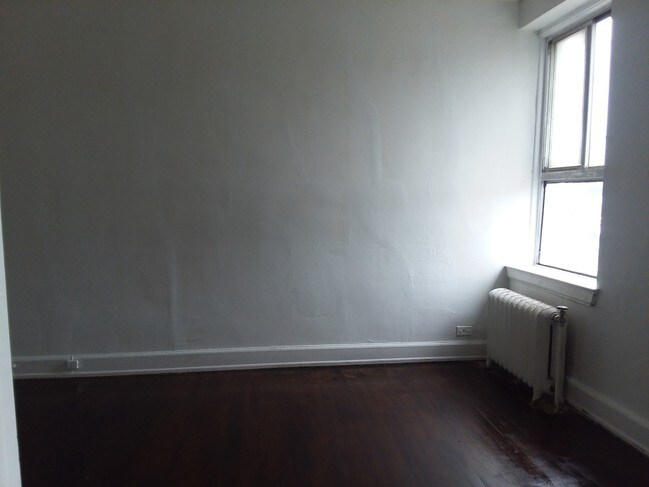 The Woodford Apartments