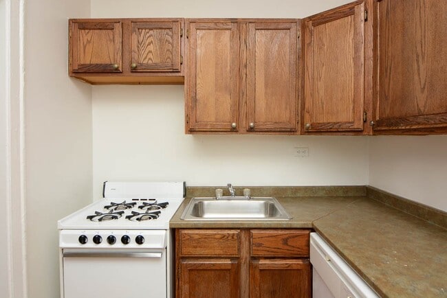 Photo - 545 W Wellington Ave Unit 413