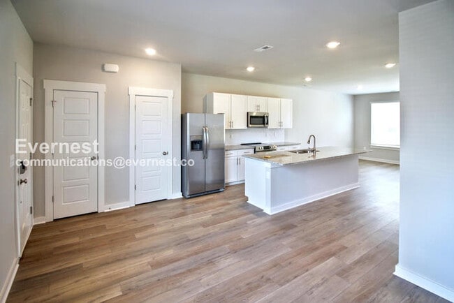 Photo - 1731 Frodo Wy