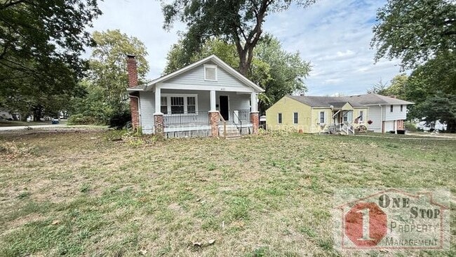 Building Photo - Charming 4-Bed, 2-Bath Home with Beautiful...