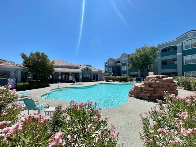 Photo - 6955 N Durango Dr Unit 1075