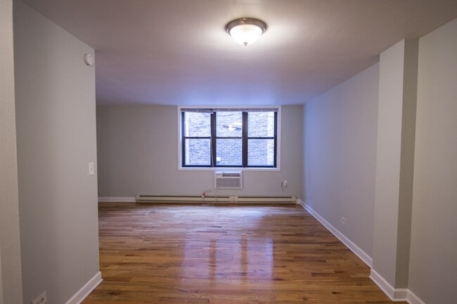 Photo - 1329 N Dearborn St Unidad D4