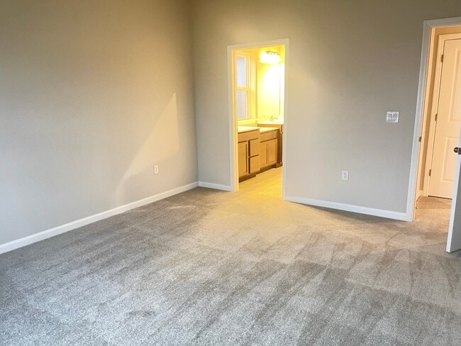 Photo - 35542 Sparrow Nest Wy