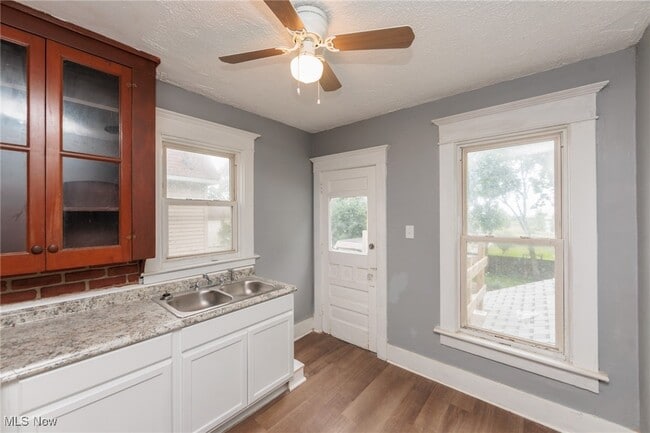 Photo - 1226 W Erie Ave Unit Upper