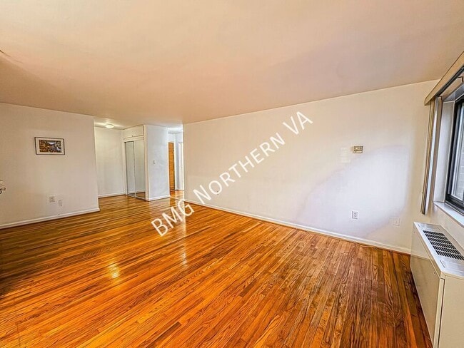 Photo - 1200 S Arlington Ridge Rd