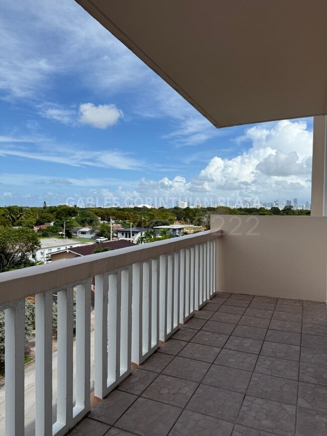 Balcón - Gables Corinthian Plaza