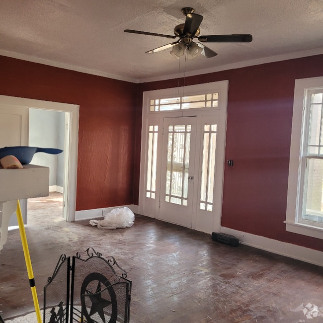 Building Photo - 408 W Harding Ave Rental
