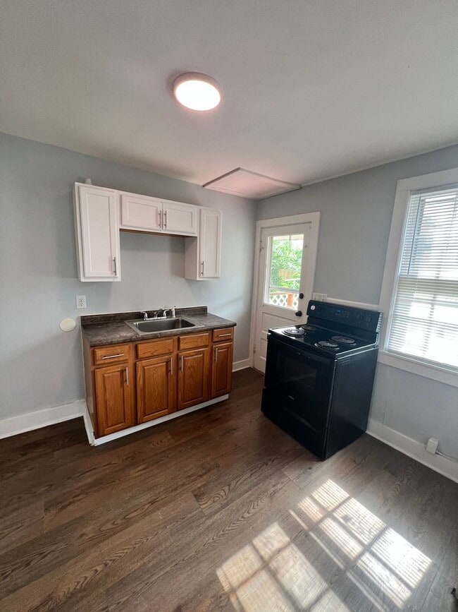 Photo - 1105 Berry St