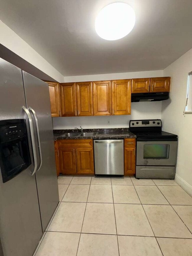 Photo - 4235 N University Dr Unit # 104