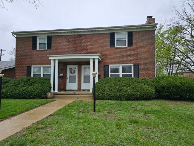 Building Photo - 306 Robinhood Ln Unit 1 - East