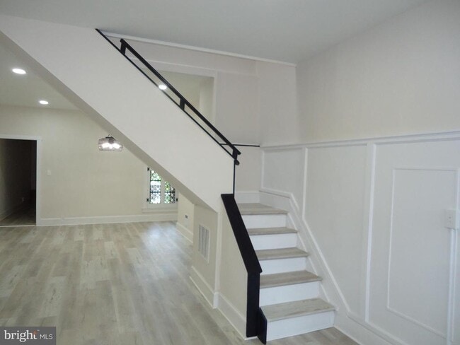 Photo - 2807 Clifton Ave