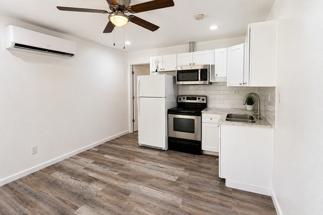 Photo - 3903 Midforest Dr