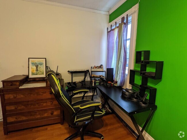 Building Photo - 18 Townsend St Unit Bedroom in 2Bed appart Rental
