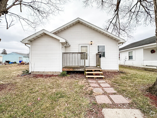 Building Photo - 2408 N Purdum St Rental