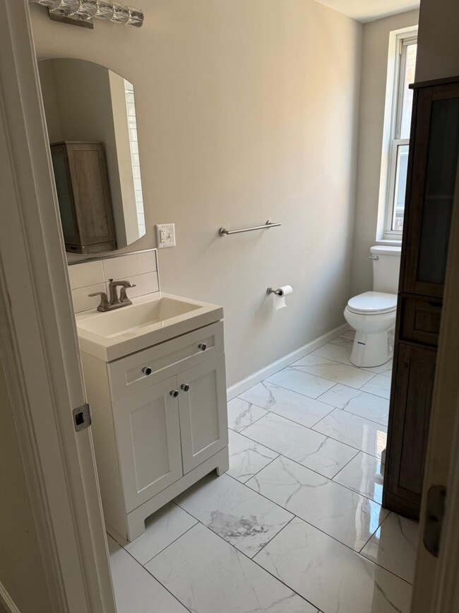 Photo - 2013 N 63rd St