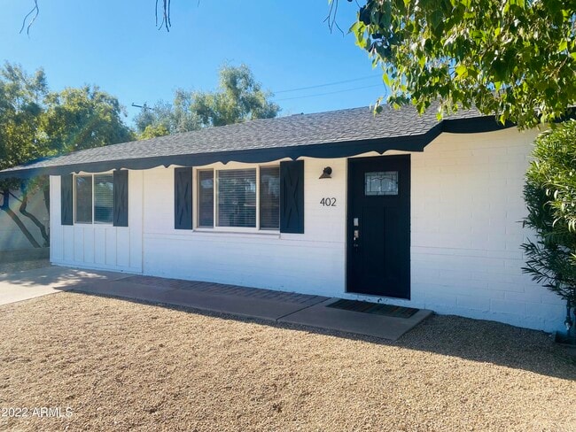 Photo - 402 N 73rd St
