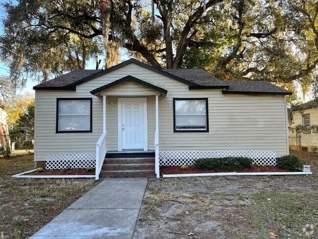 Building Photo - 2524 Hiland St Rental