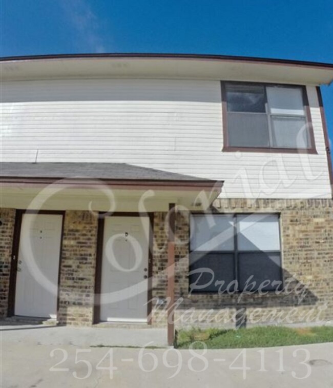 Building Photo - 1201 Monroe Loop Unit D Rental