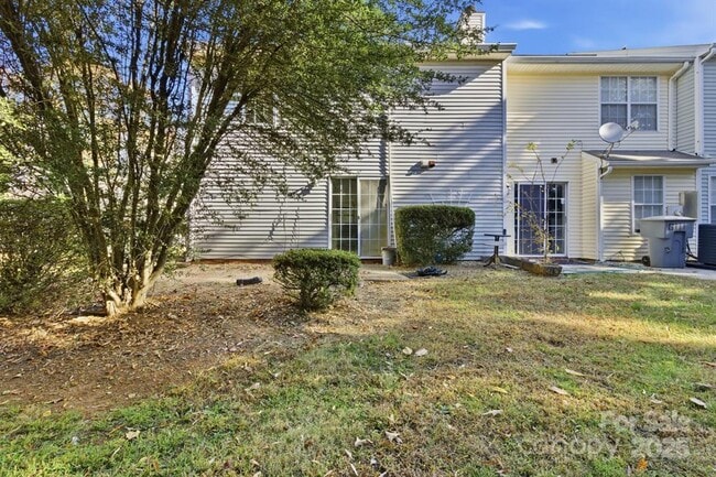 Photo - 6113 Windsor Gate Ln