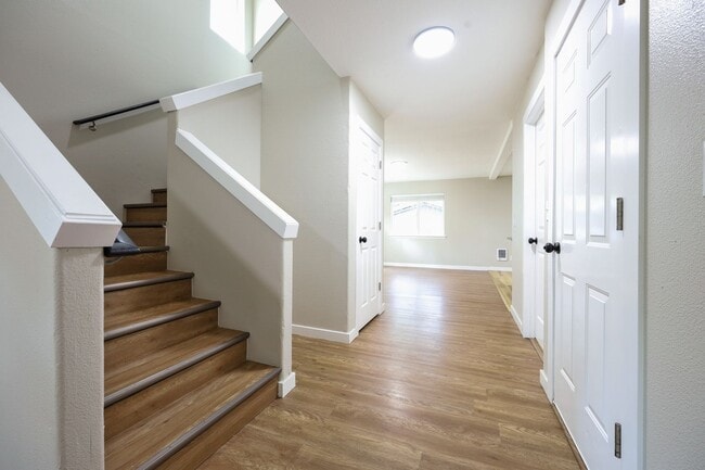 Photo - 117 SE 129th Ave