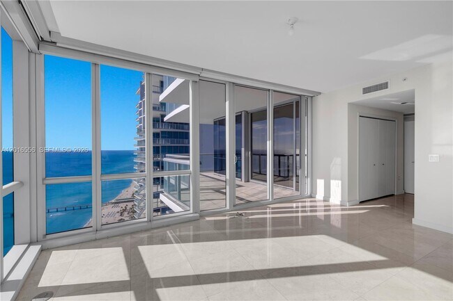 Photo - 17121 Collins Ave Unit 3901